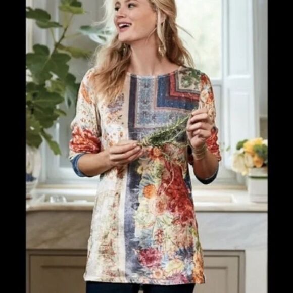 SOFT SURROUNDINGS | Ashbury Floral Velvet Tunic Top - Picture 1 of 7